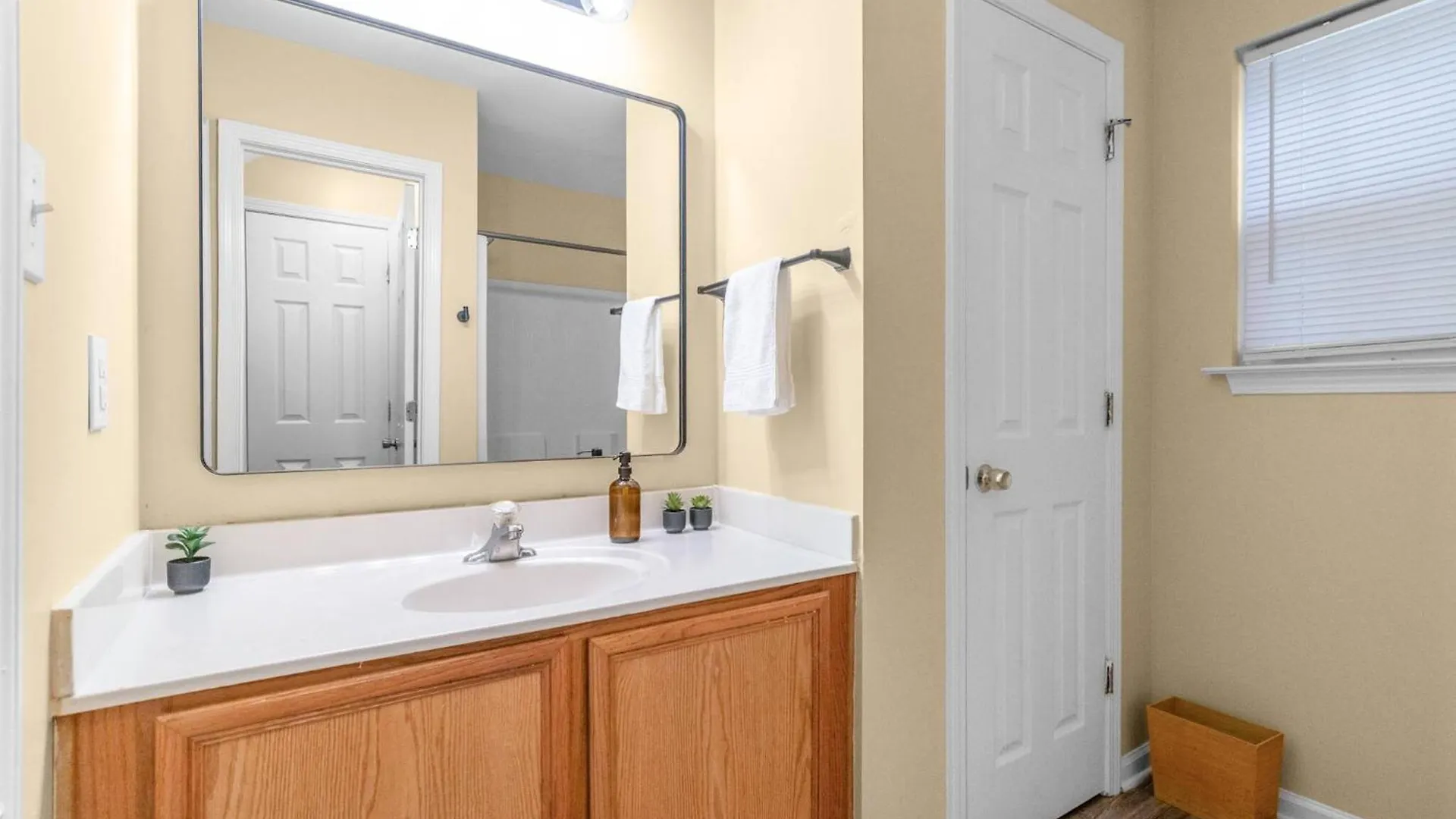 4Br Minutes To Uptown | Pet Friendly Villa Charlotte
