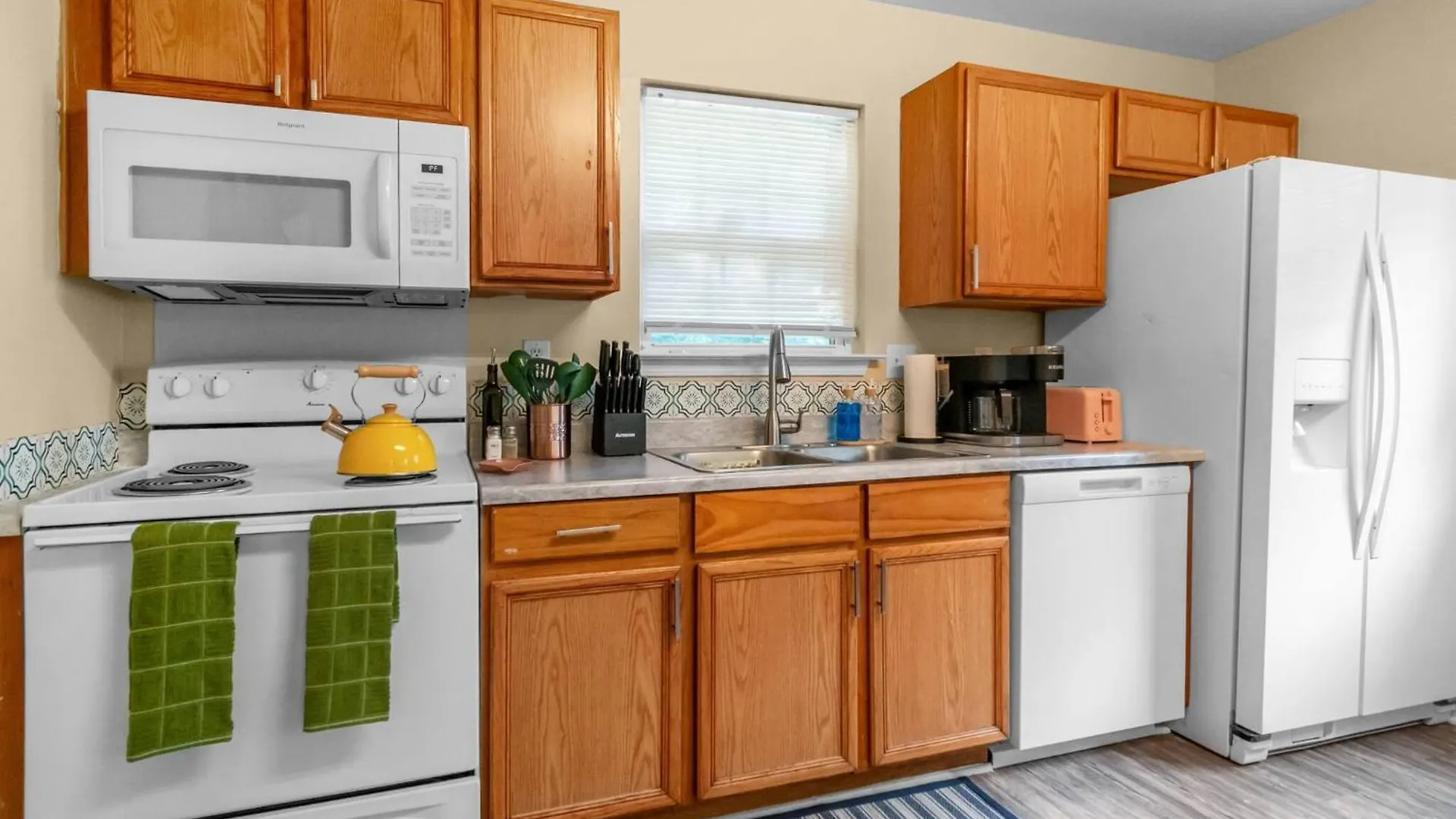 Semesterbostad 4Br Minutes To Uptown | Pet Friendly Villa Charlotte